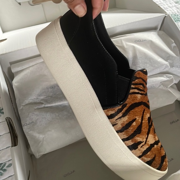 Tiger print platform shoes. Never worn. In great condition. Price is negotiable. - Picture 2 of 5